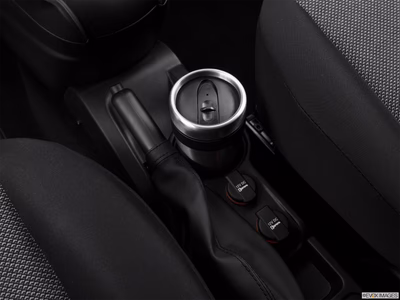 2016 Ram ProMaster City cup holder prop (primary)